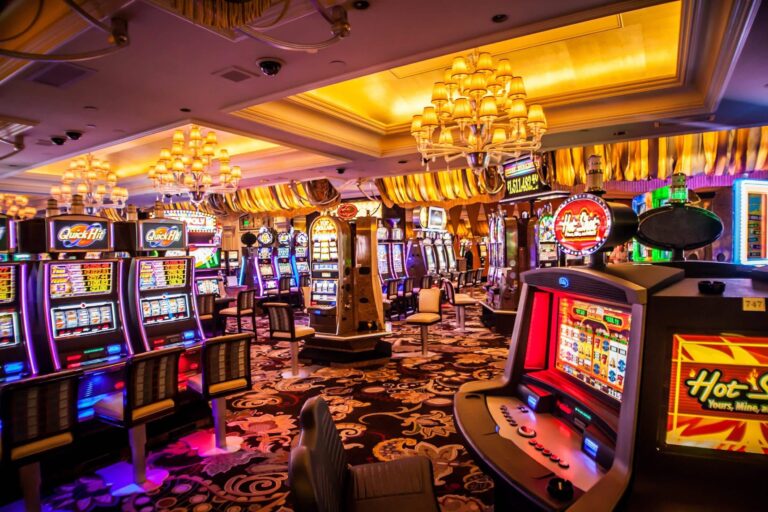 12 Slot Machine Etiquette Rules for Casino Visitors