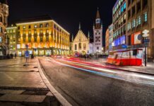 Munich Streets That Come Alive With Neon, Noise, and Crowds